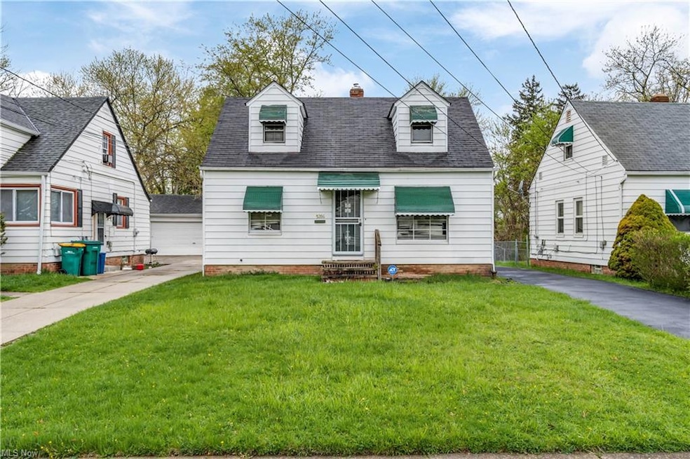 5206 Henry St, Maple Heights, OH 44137 - photo 1