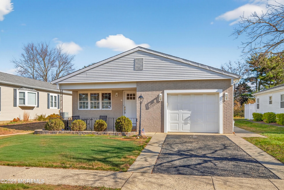 12 Burgess Ct, Toms River, NJ 08757 - photo 1