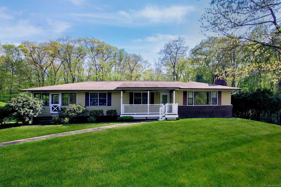 4 Spruce Rd, Hyde Park, NY 12538 - photo 1