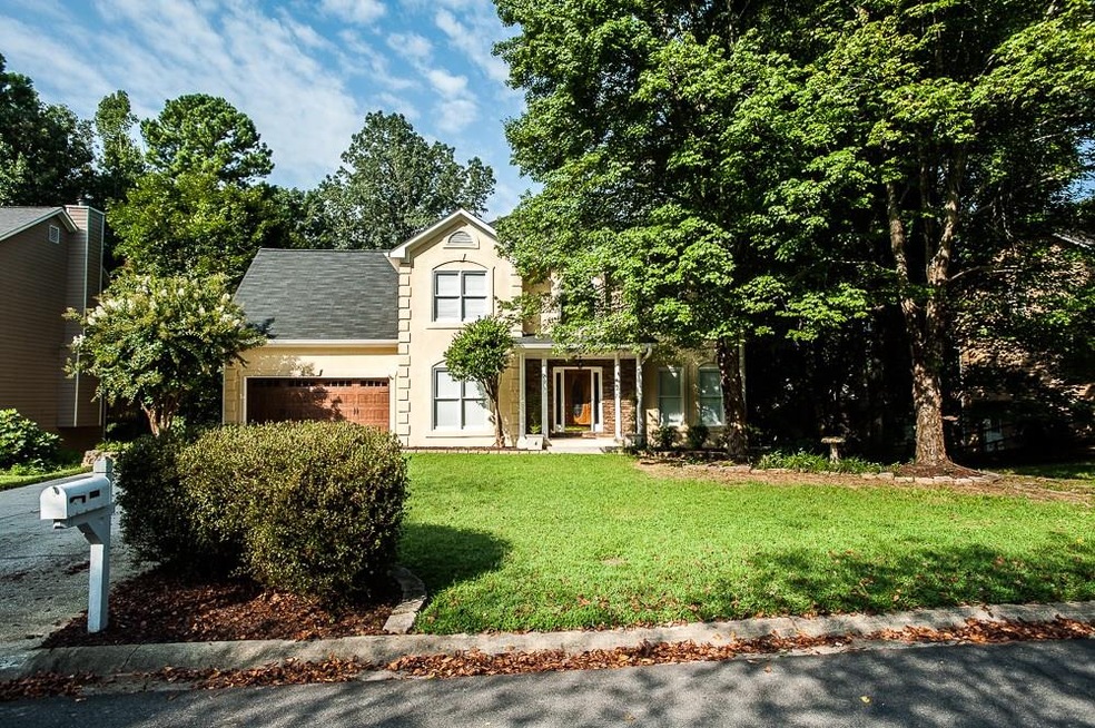 2052 Whitfield Ln, Lawrenceville, GA 30043 - photo 1