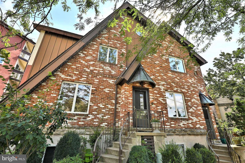 8 Rex Ave unit 11, Philadelphia, PA 19118 - photo 1