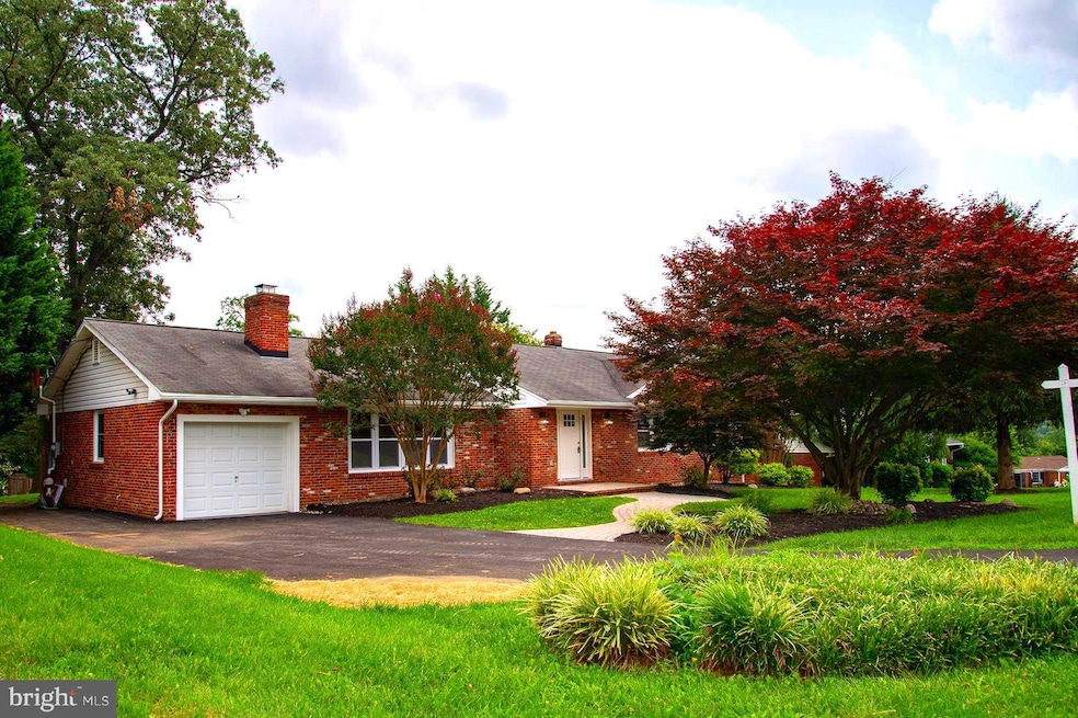 1223 Wine Spring Ln, Towson, MD 21204 - photo 1