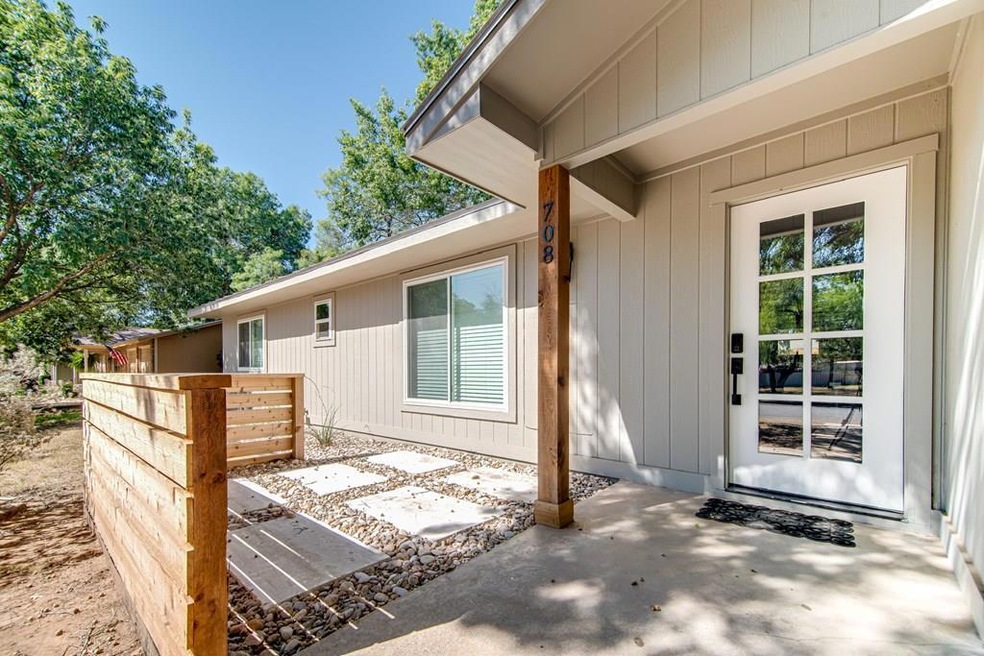 708 Sunset St, Fredericksburg, TX 78624 - photo 1