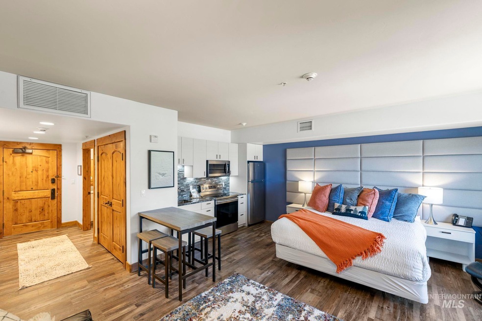 75 Arling Center Ct unit 220, Tamarack, ID 83615 - photo 1