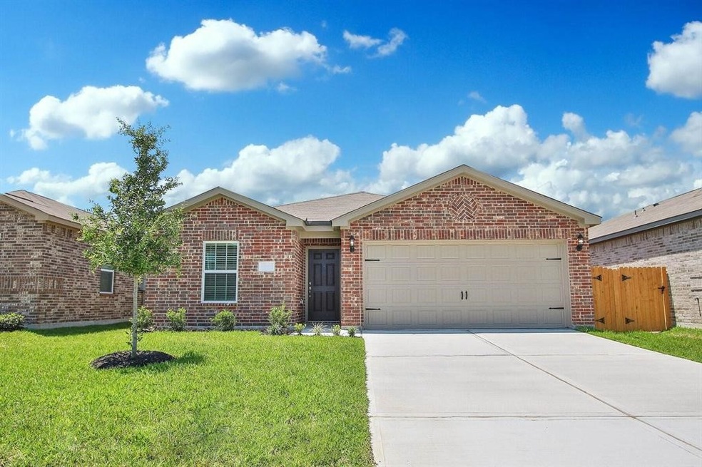 25461 Black Spruce Dr, Cleveland, TX 77328 - photo 1