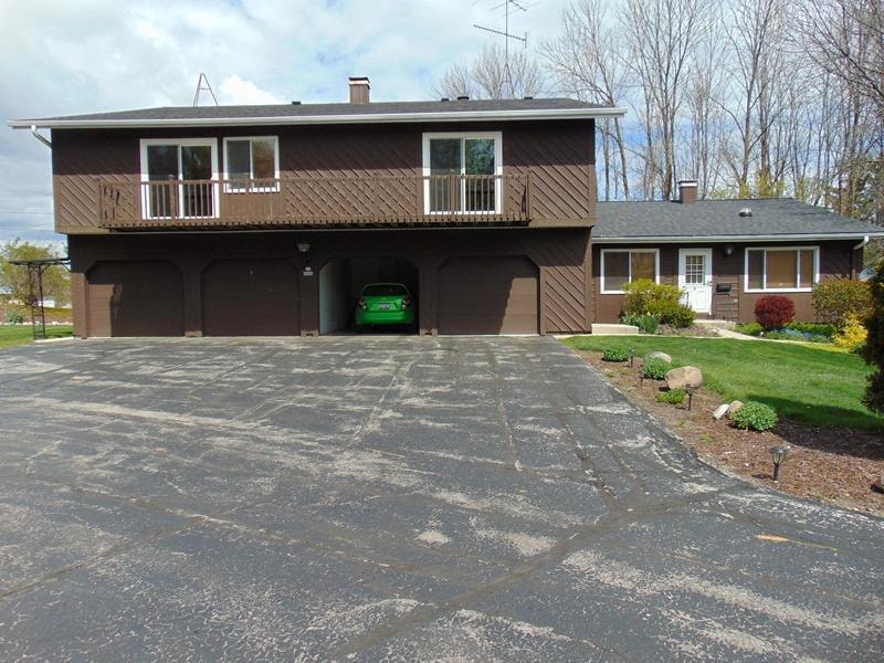 2626 Cross Creek Dr unit D, Sheboygan, WI 53081 - photo 1