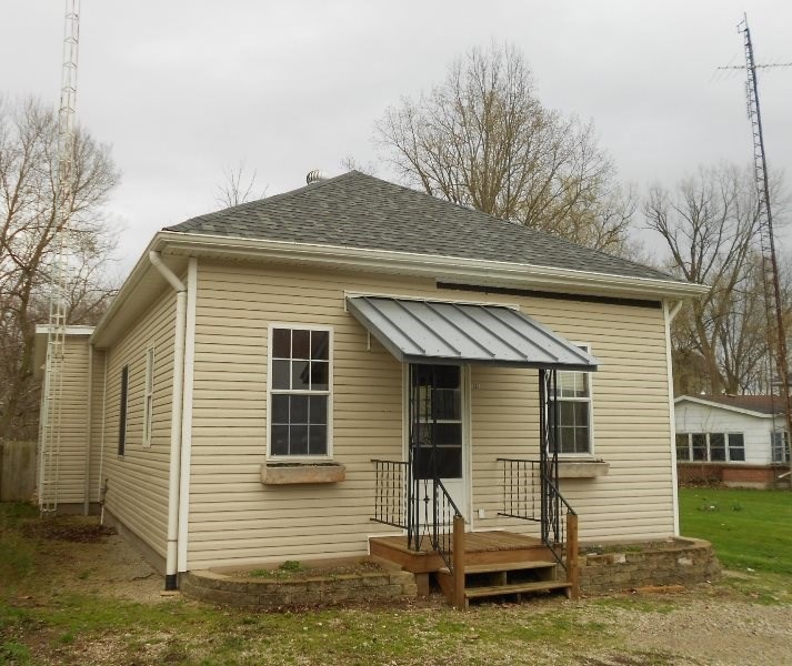 121 S Nancy St, Warren, IN 46792 - photo 1