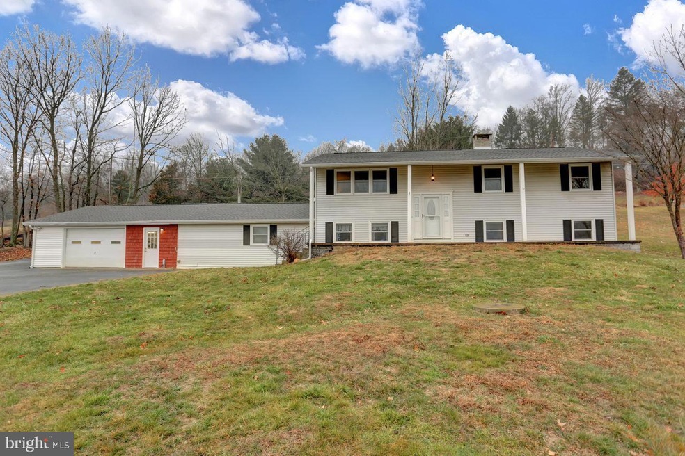 90 Ridge Rd, New Bloomfield, PA 17068 - photo 1