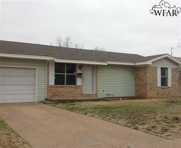 1216 Montgomery St, Wichita Falls, TX 76302 - photo 1