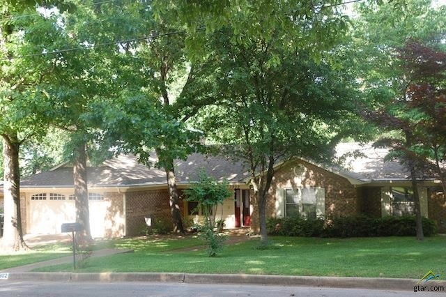 3902 Lexington Dr, Tyler, TX 75701 - photo 1