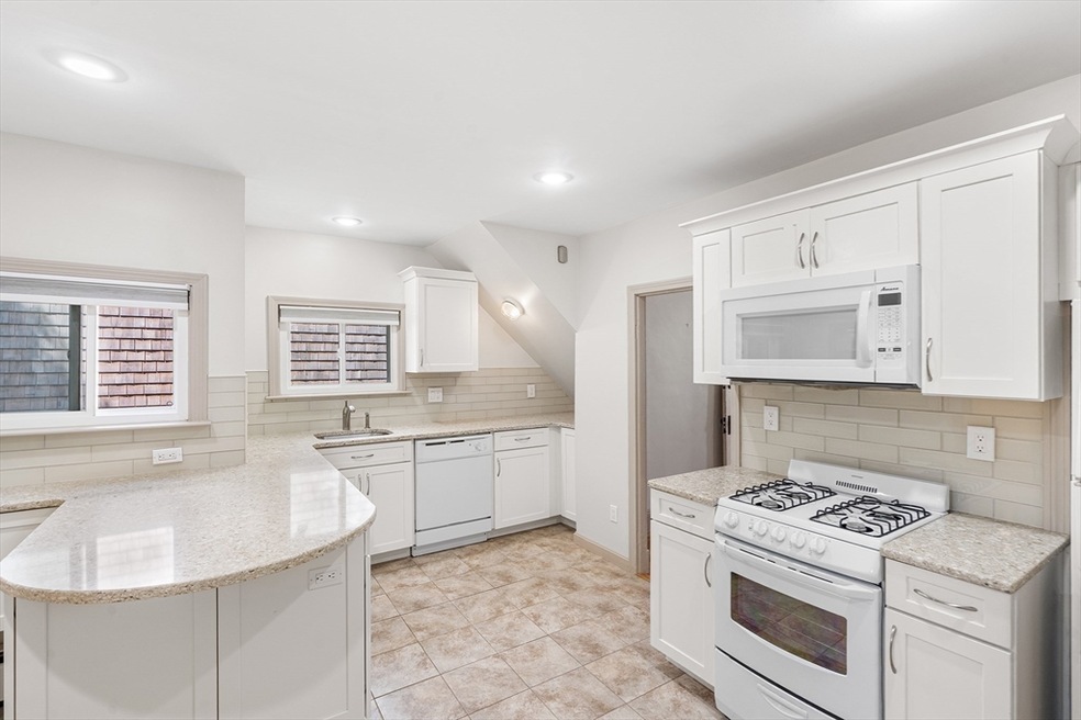 31 Hunting St unit 1, Cambridge, MA 02141 - photo 1