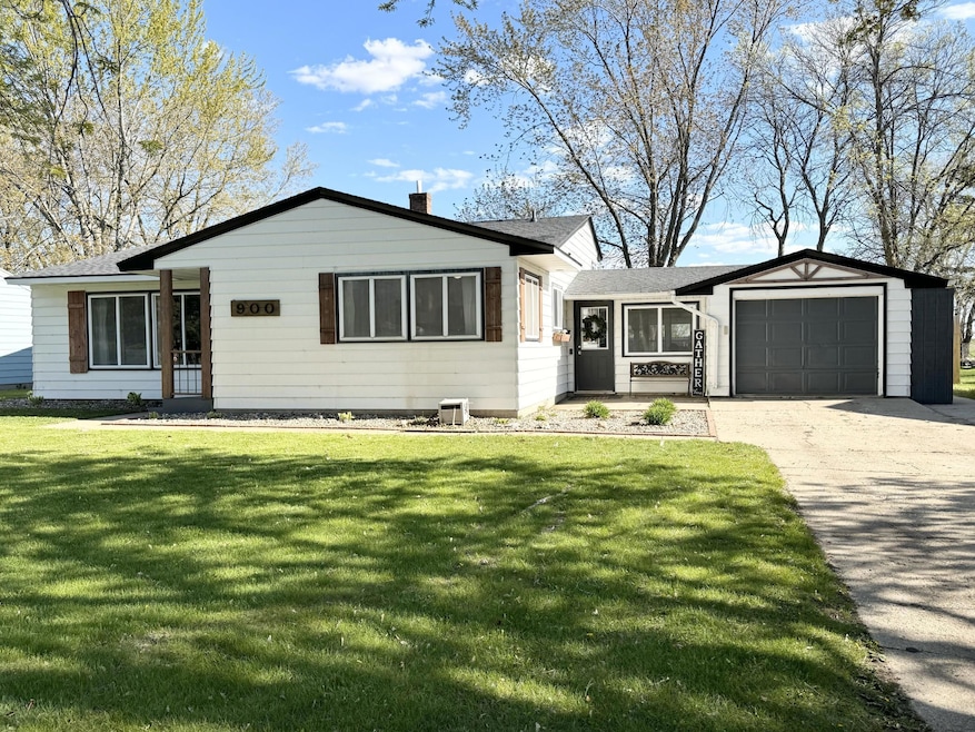 900 Westwood Dr SW, Alexandria, MN 56308 - photo 1