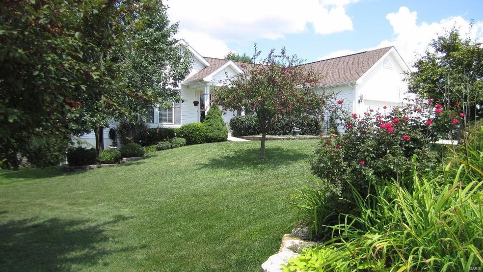 8099 Glen Arbor Dr, Lake Saint Louis, MO 63367 - photo 1