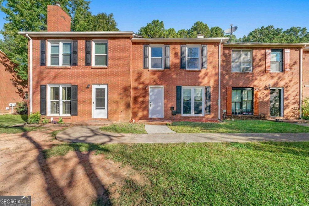 711 Redland Dr, Jonesboro, GA 30238 - photo 1