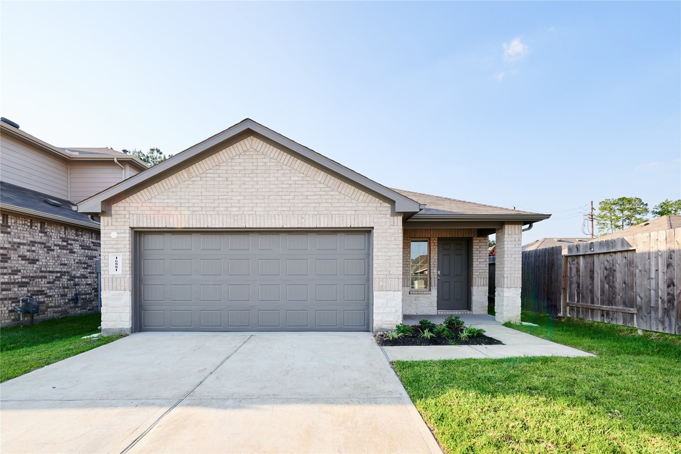 16881 Short Pines Dr, Conroe, TX 77302 - photo 1