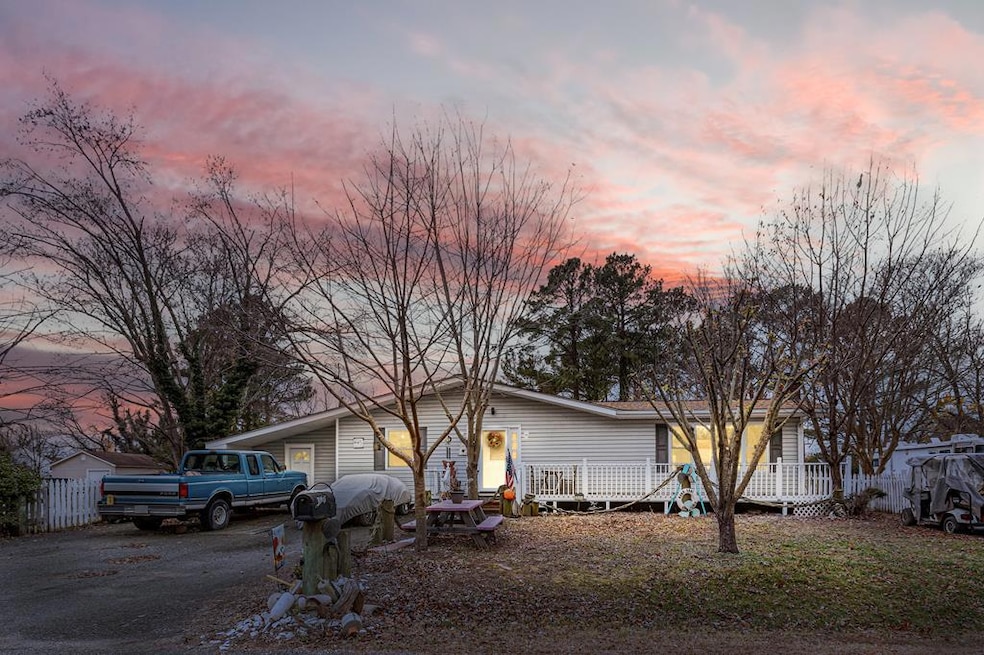 3504 Wakefield St, Colonial Beach, VA 22443 - photo 1