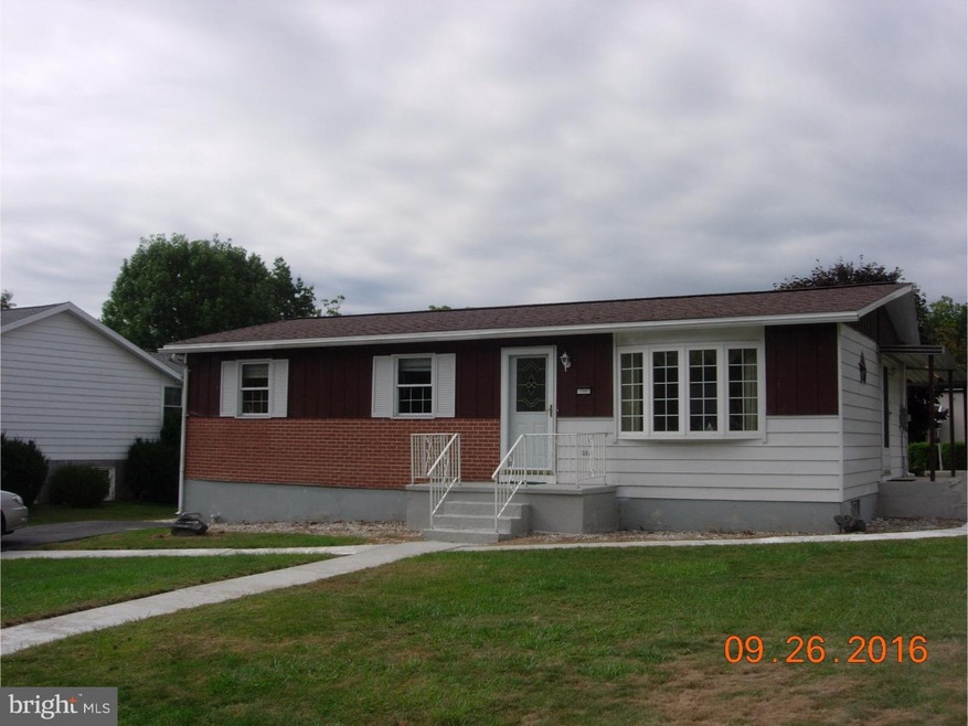 127 Cumberland Ave, Tamaqua, PA 18252 - photo 1