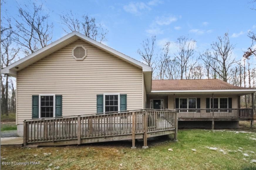 10 Isetta Dr, Hawley, PA 18428 - photo 1