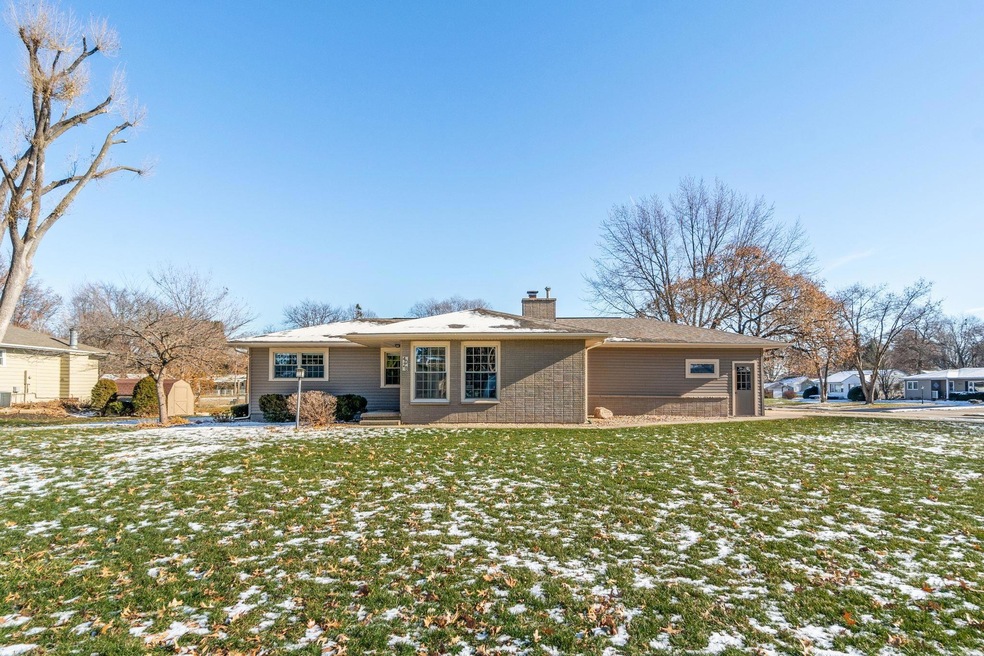 4028 Rownd St, Cedar Falls, IA 50613 - photo 1