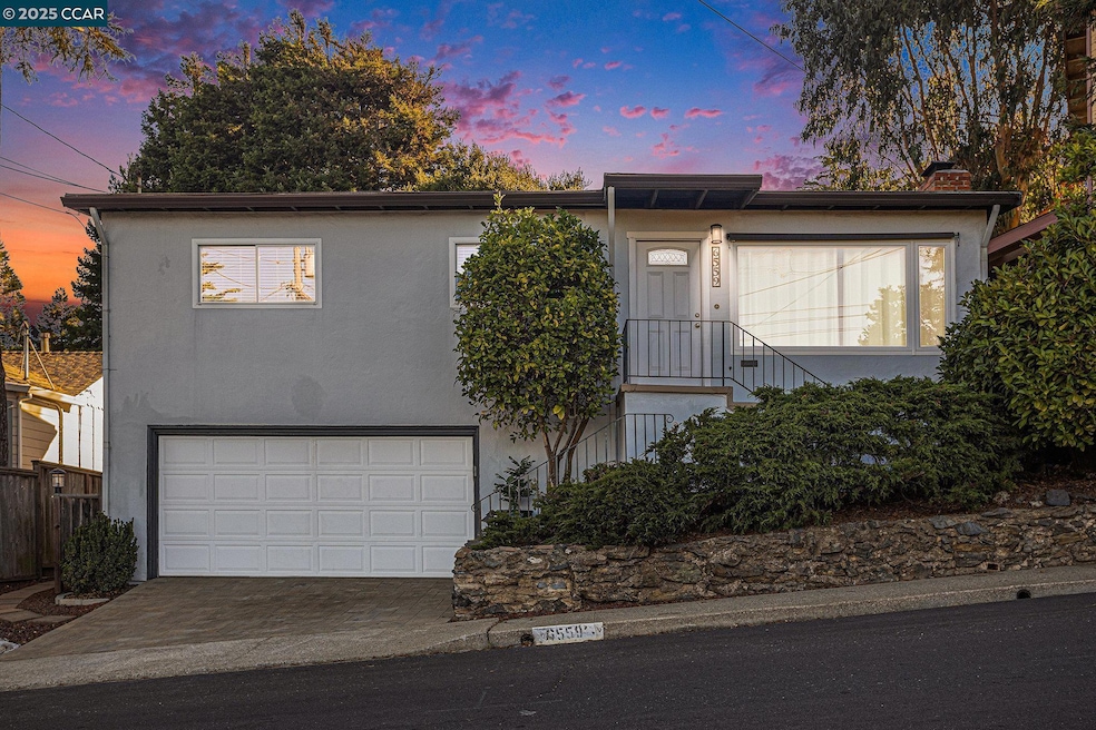 Sold $800,000 • Co-Listing Agent