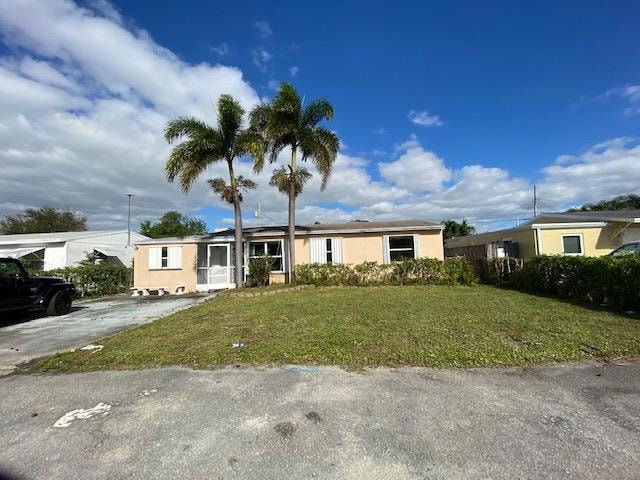 2121 Longwood Rd, West Palm Beach, FL 33409 - photo 1