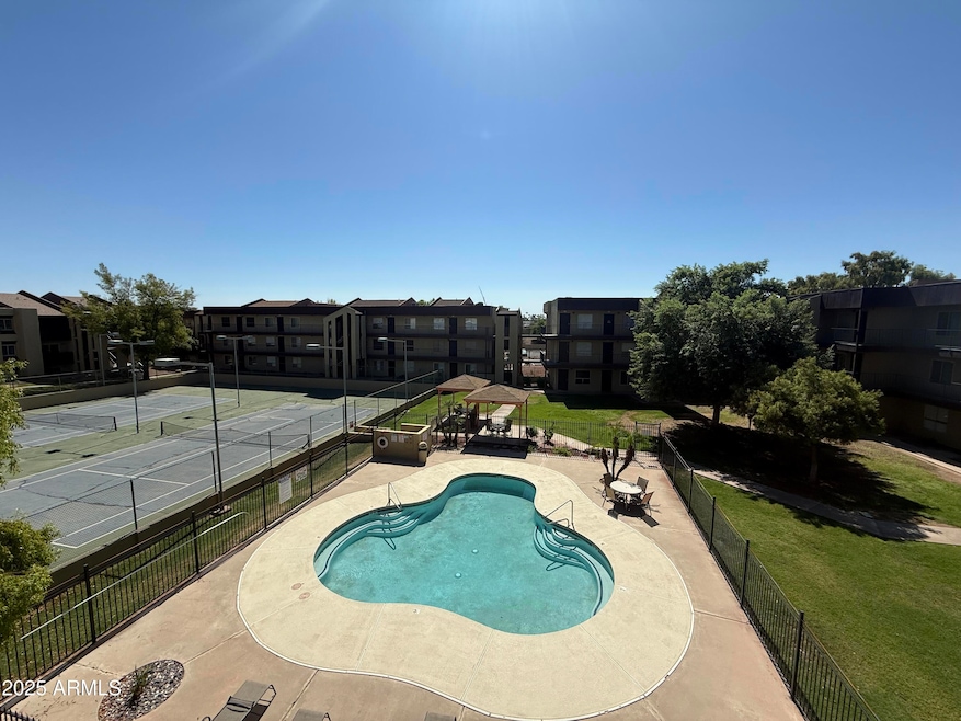 461 W Holmes Ave unit 342, Mesa, AZ 85210 - photo 1