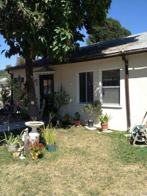 Rear unit on back building, 4611 1/2. Rented for $