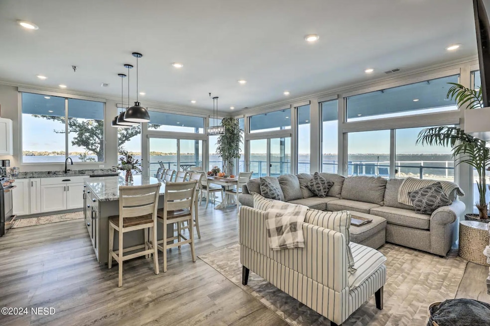 For Sale $699,950