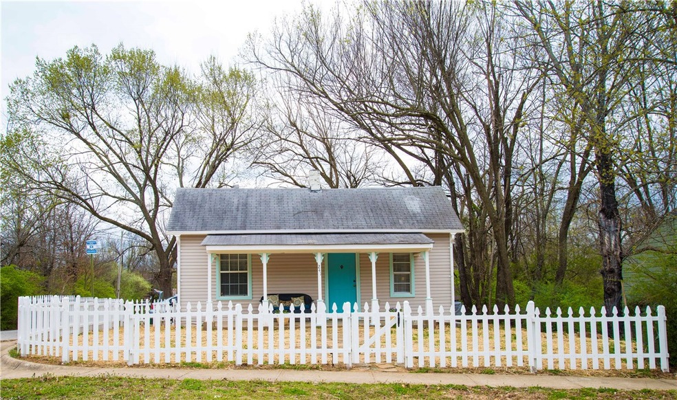 241 E Huntsville Rd, Fayetteville, AR 72701 - photo 1