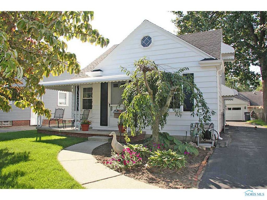 2825 Oak Grove Place, Toledo, OH 43613 - photo 1