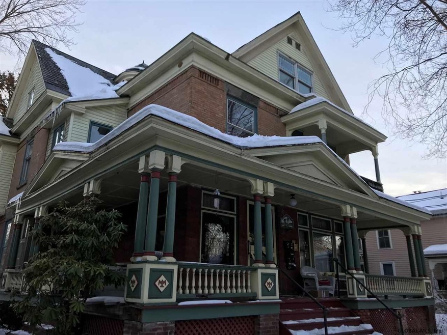 164 Spring St unit 2, Saratoga Springs, NY 12866 - photo 1