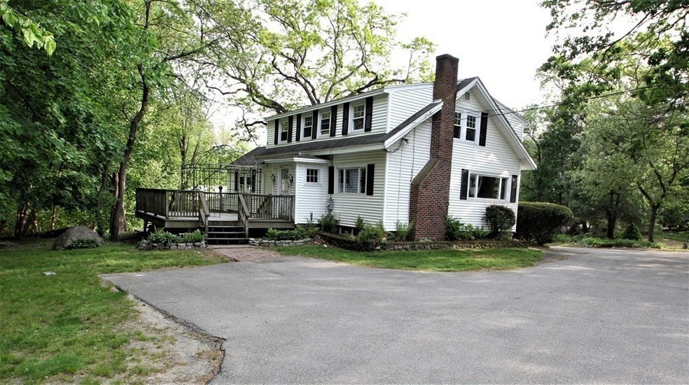 4 Concord St, North Reading, MA 01864 - photo 1