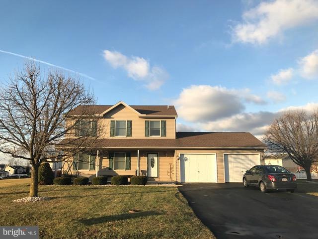 1872 Wood Duck Dr E, Chambersburg, PA 17202 - photo 1