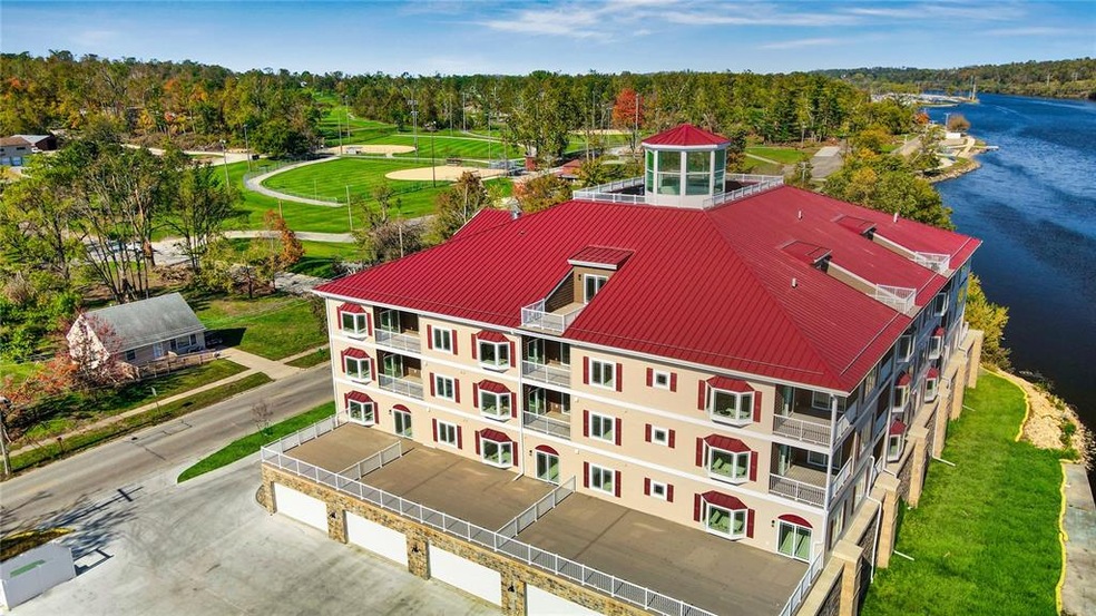 1871 Ellis Blvd NW unit 308, Cedar Rapids, IA 52405 - photo 1