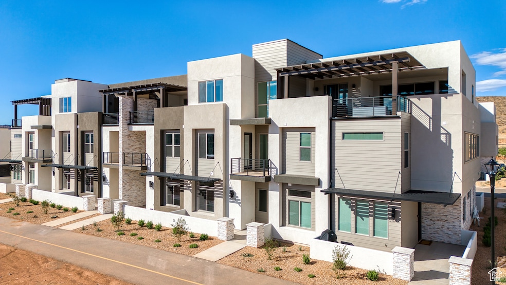 *Photo of a similar unit