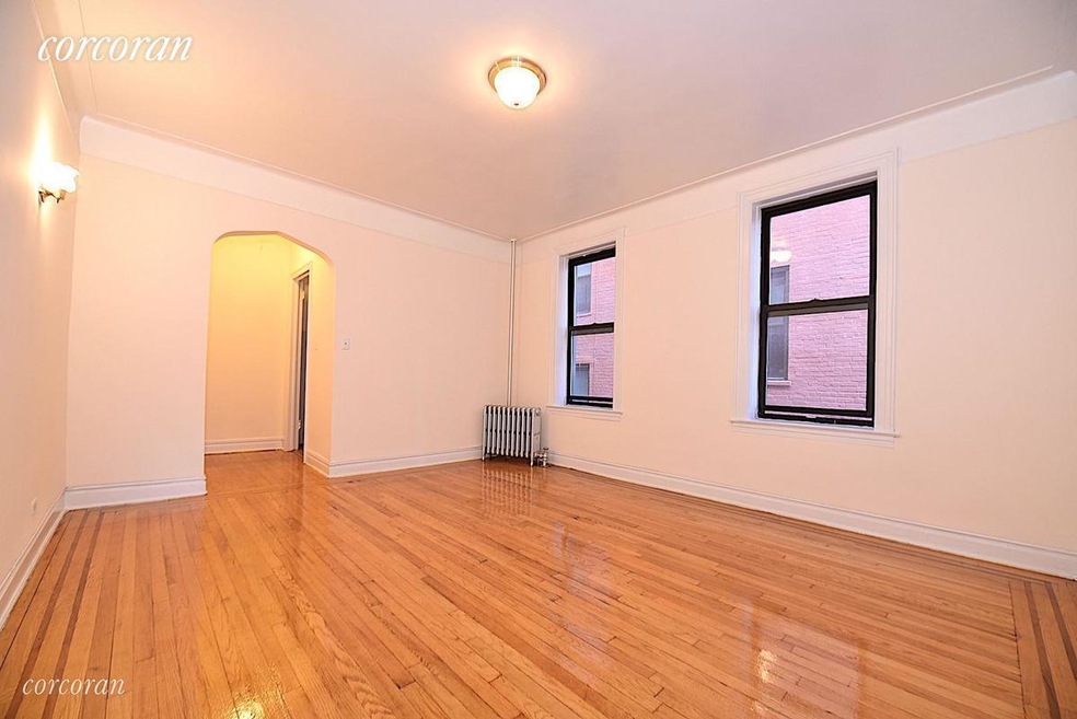 25-20 42nd St unit 5B, Long Island City, NY 11103 - photo 1