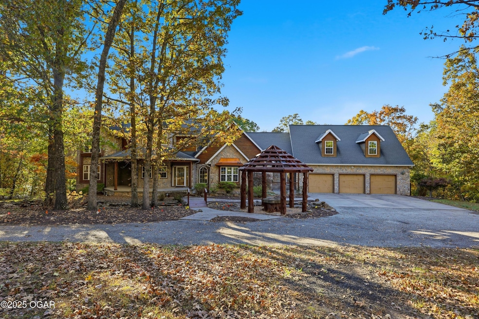 4712 Goldfinch Rd, Joplin, MO 64804 - photo 1