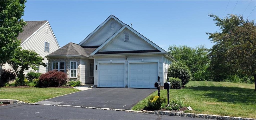 5094 Valley Stream Ln unit 111, Macungie, PA 18062 - photo 1