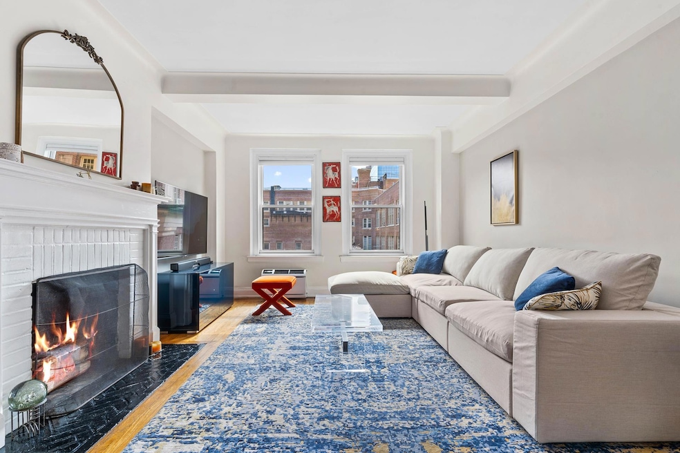 Sold $1,380,000 • Co-Listing Agent