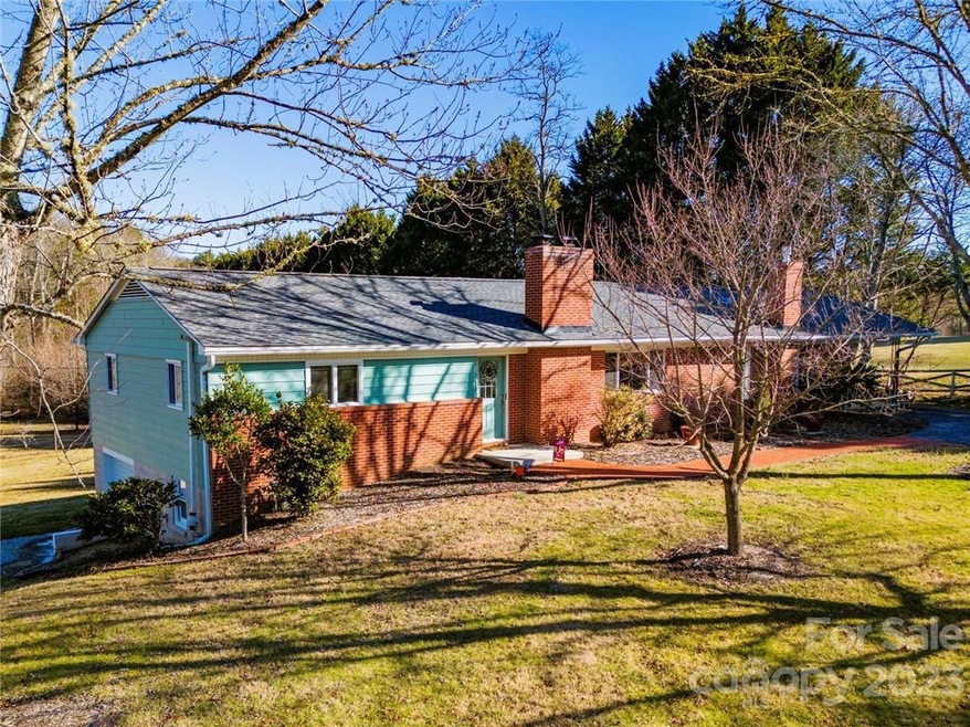 364 Pace Rd, Hendersonville, NC 28792 - photo 1