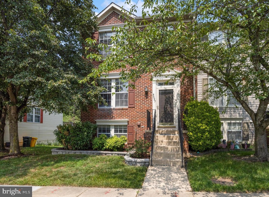 8527 Pine Meadows Dr, Odenton, MD 21113 - photo 1