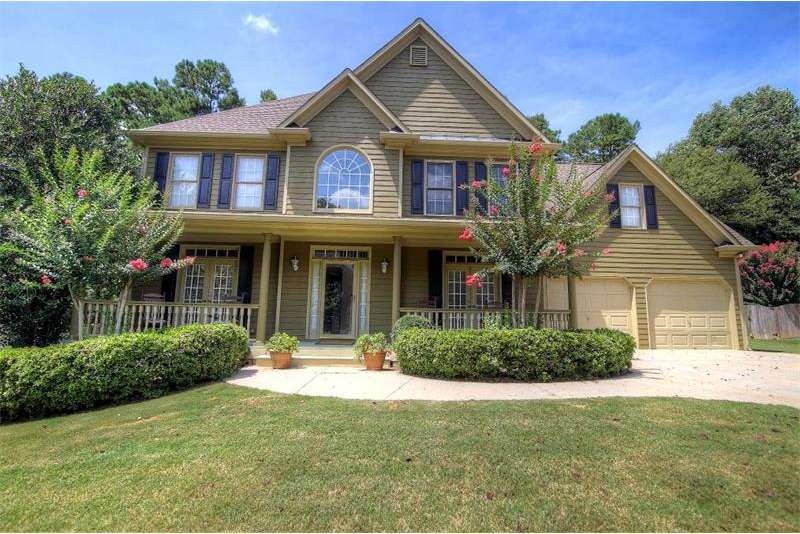 Beautiful 5 bedroom 3 1/2 bath home situated on a 