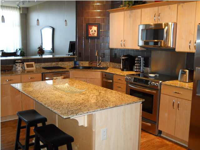 Cooks dream kitchen. Granite counter tops, stainle