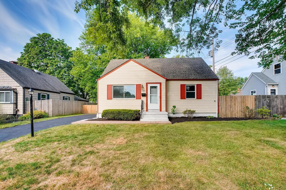 4265 Blythe Road Columbus OH-large-001-0