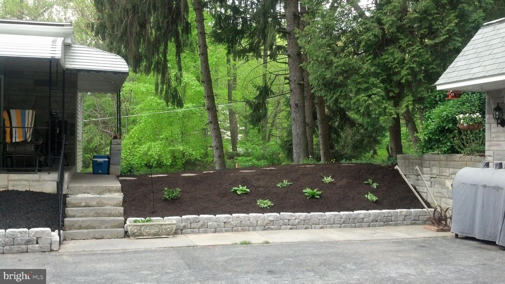 14 Old Powder Mill Rd, Boyertown, PA 19512 - photo 1