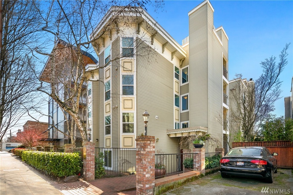 521 Summit Ave E unit 303, Seattle, WA 98102 - photo 1
