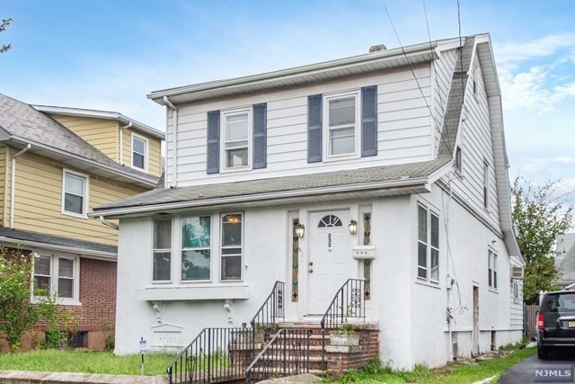 252 E 6th St, Clifton, NJ 07011 - photo 1