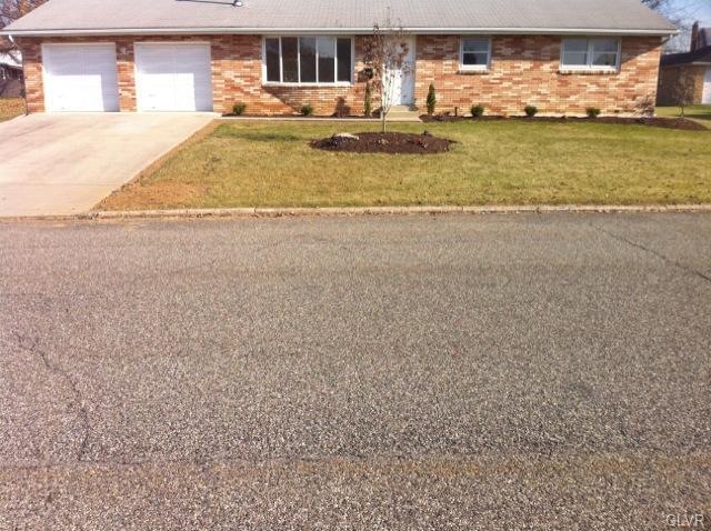 865 7th St, Whitehall, PA 18052 - photo 1