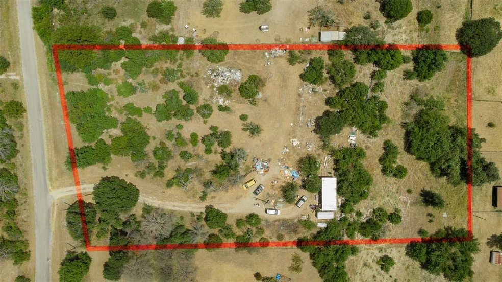 556 Cowboys Ln, Springtown, TX 76082 - photo 1