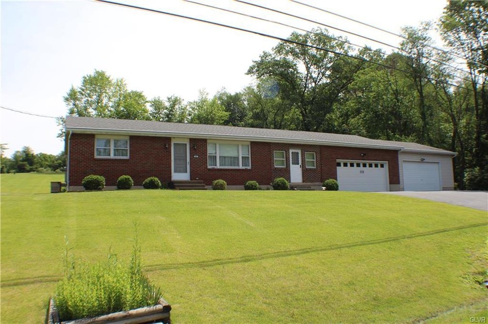 660 S Summit Rd, Bath, PA 18014 - photo 1